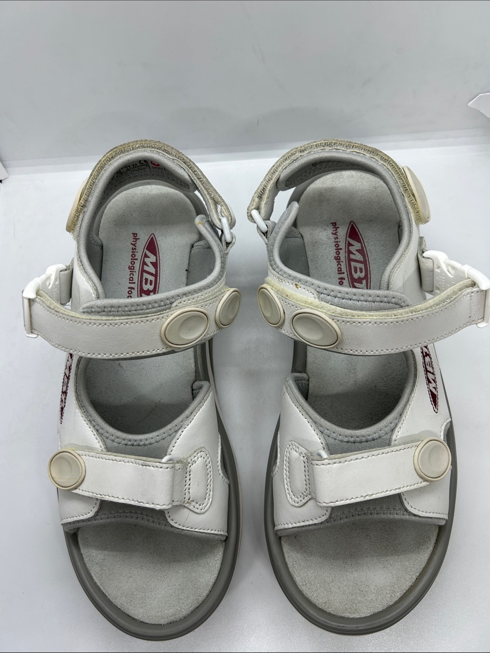 MBT White Leather Sandals, Women’s 9.5 Comfortable Soles Swiss, Pain Relief